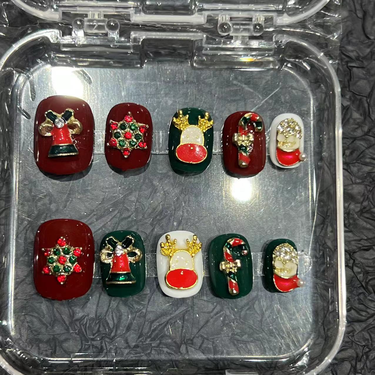 Christmas ornaments are purely handmade nail pads, nail patches, overseas cross-border finished product wholesale