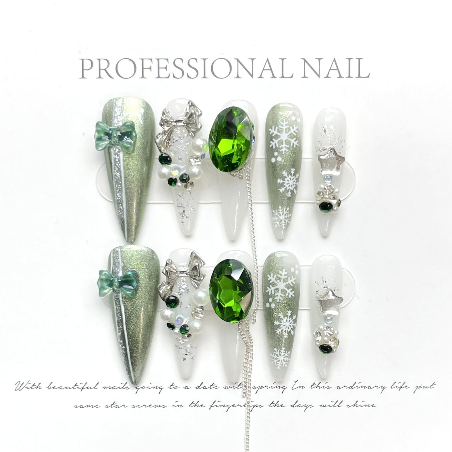 1286 Presse de style flocons de neige d’hiver sur les ongles 100% faux ongles faits à la main vert blanc