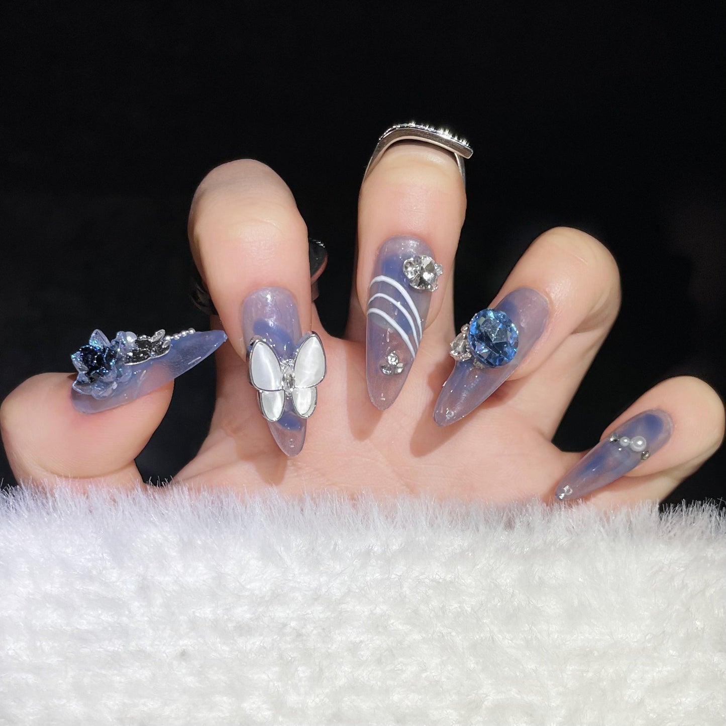 1316 Presse de style fleurs papillon bleu sur les ongles 100% faux ongles faits à la main bleu