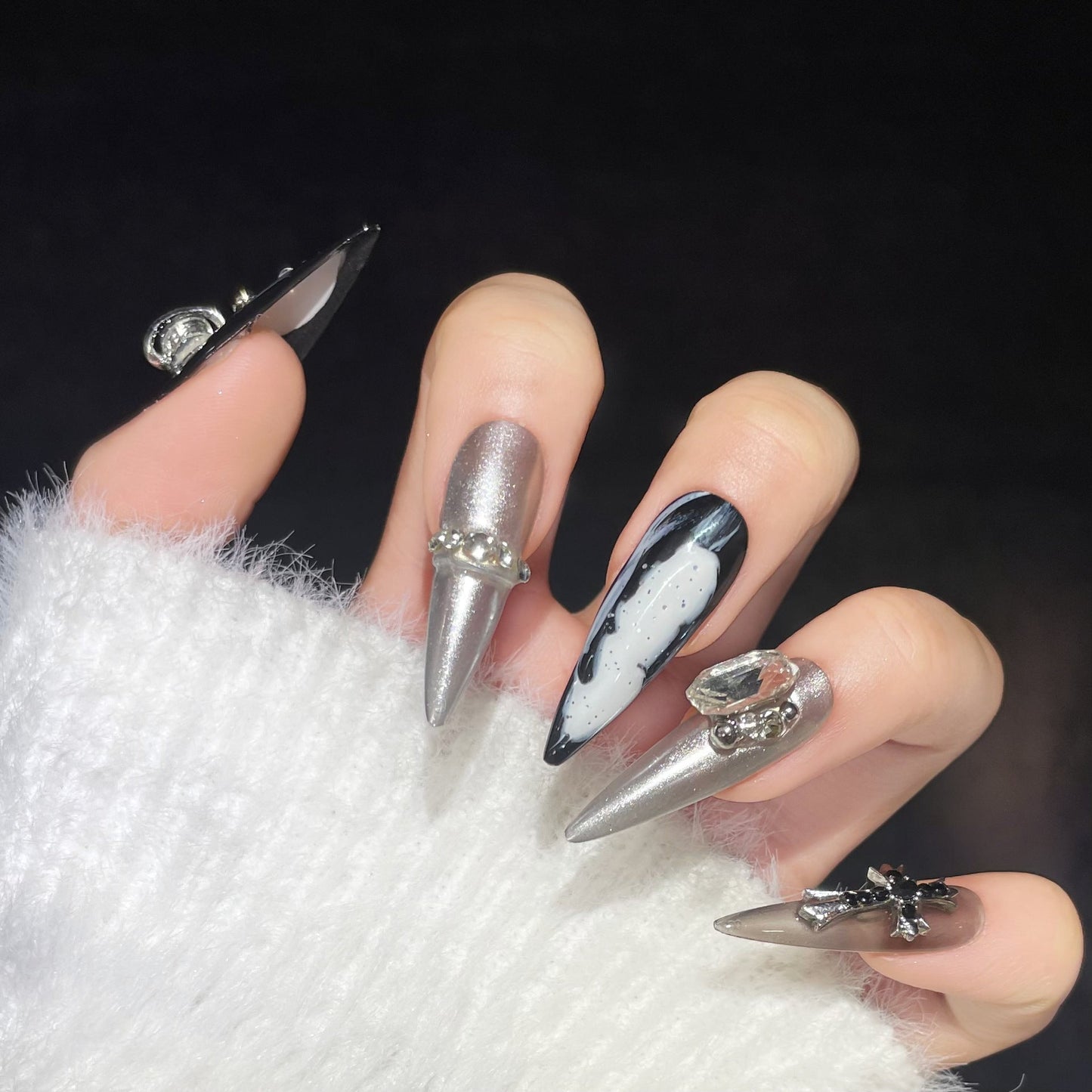 1332 hottie style press on nails 100% handmade false nails white black sliver