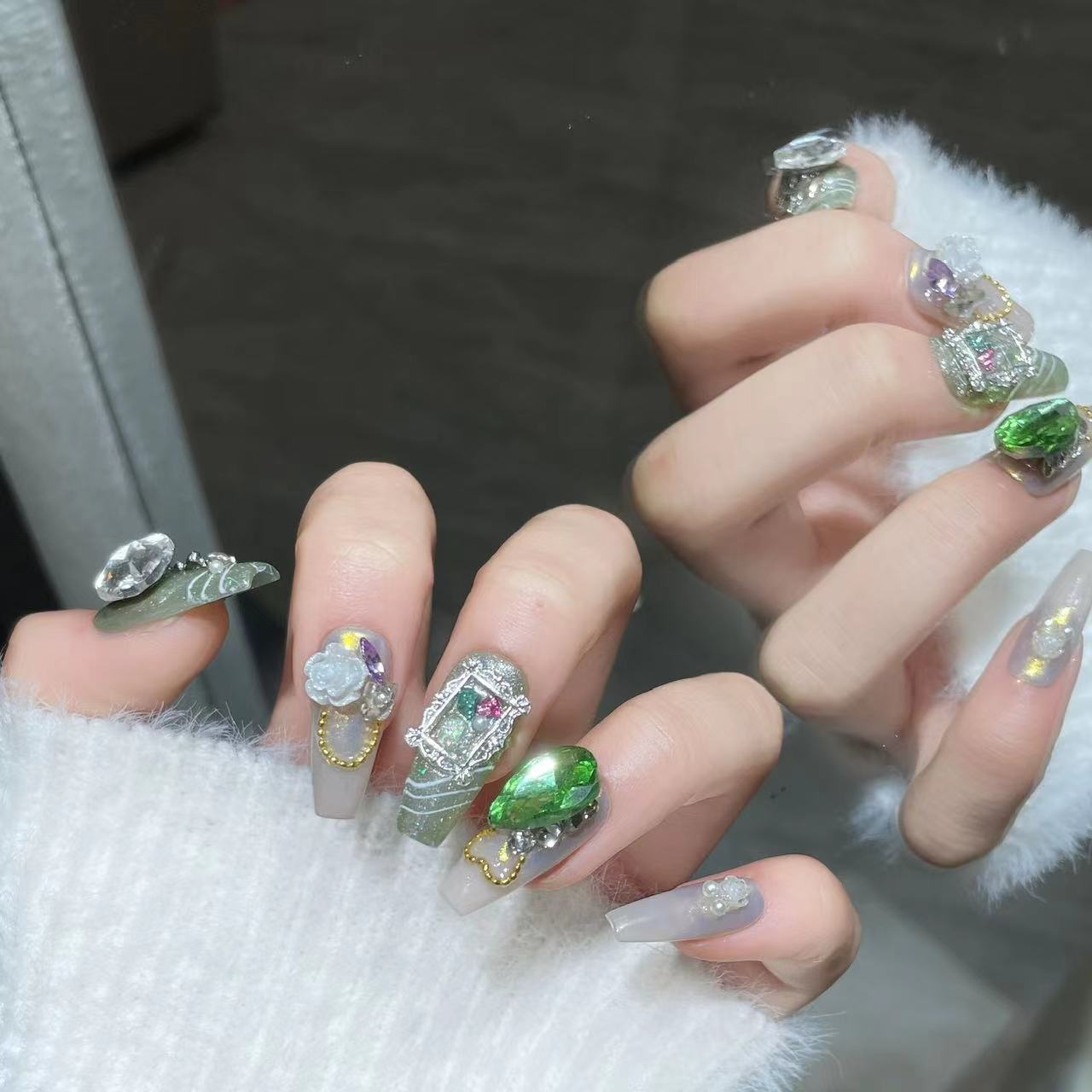 1374 lentestijl pers op nagels 100% handgemaakte kunstnagels groene nude kleur