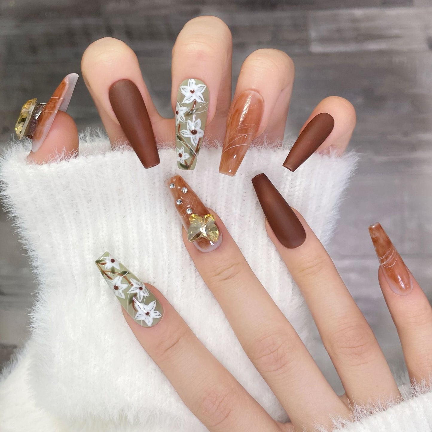 1398 flower style press on nails 100% handmade false nails brown