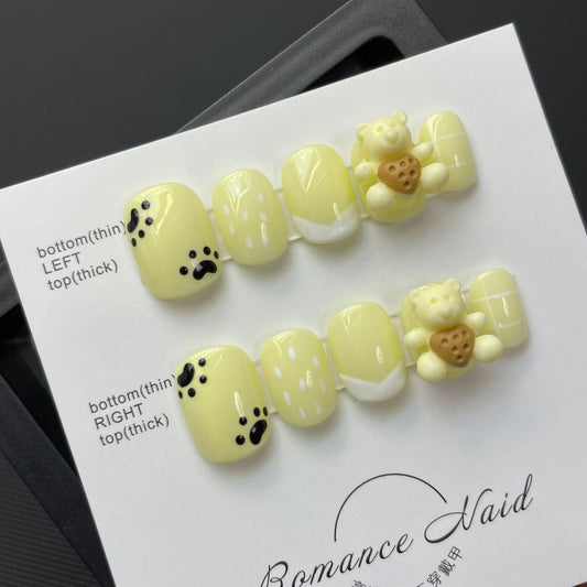 661 Mignon petit ours style presse sur ongles 100% faux ongles faits à la main jaune