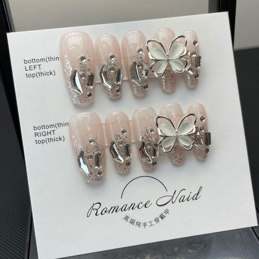 694/695 Vlinderstijl pers op nagels 100% handgemaakte kunstnagels roze nude kleur