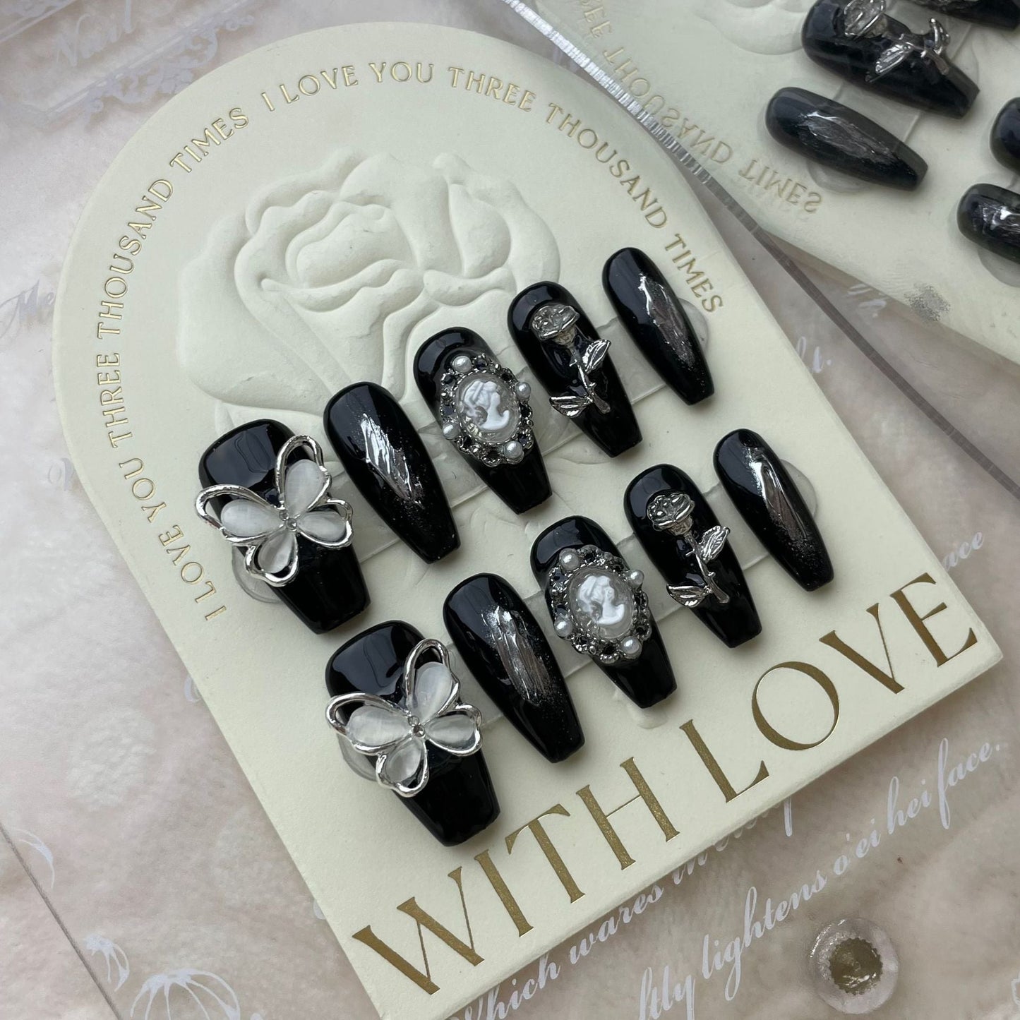 605/606 Butterfly press on nails 100% handmade false nails black sliver