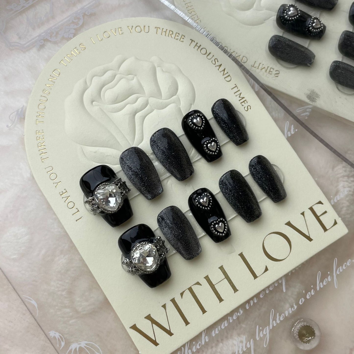 603/604 Zwart Cateye-effect press-on-nagels 100% handgemaakte kunstnagels zwart zilver