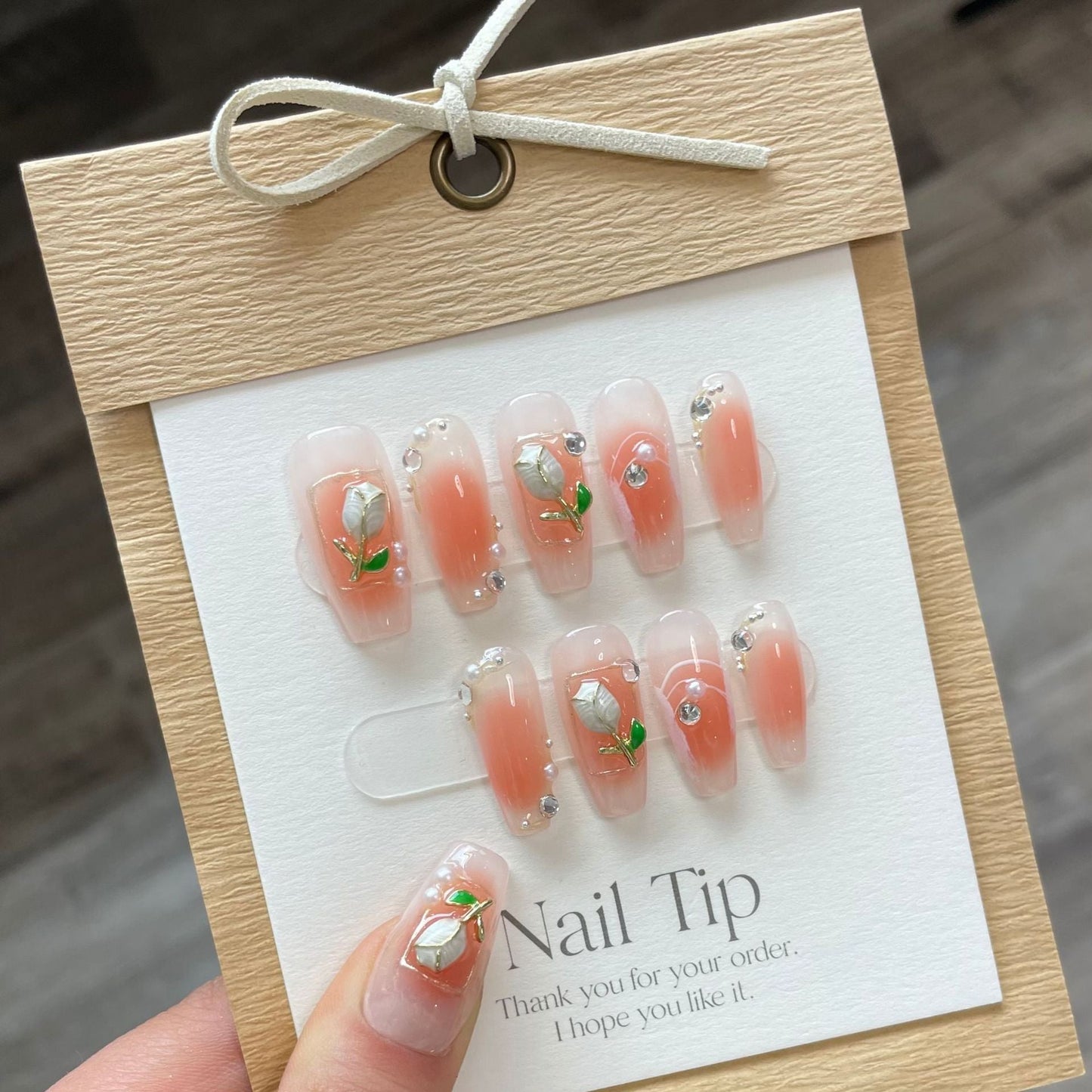 781 Presse de style fleur de tulipe sur les ongles 100% faux ongles faits à la main rose