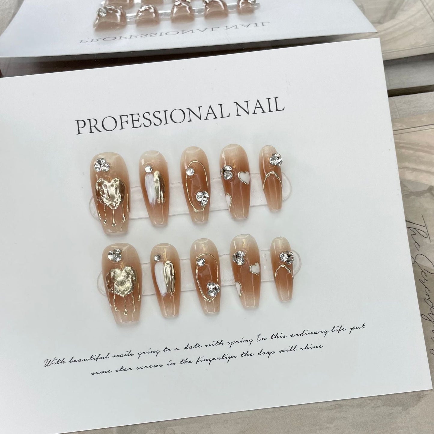 591/944 Crème Hartstijl press-on-nagels 100% handgemaakte kunstnagels nude-kleur